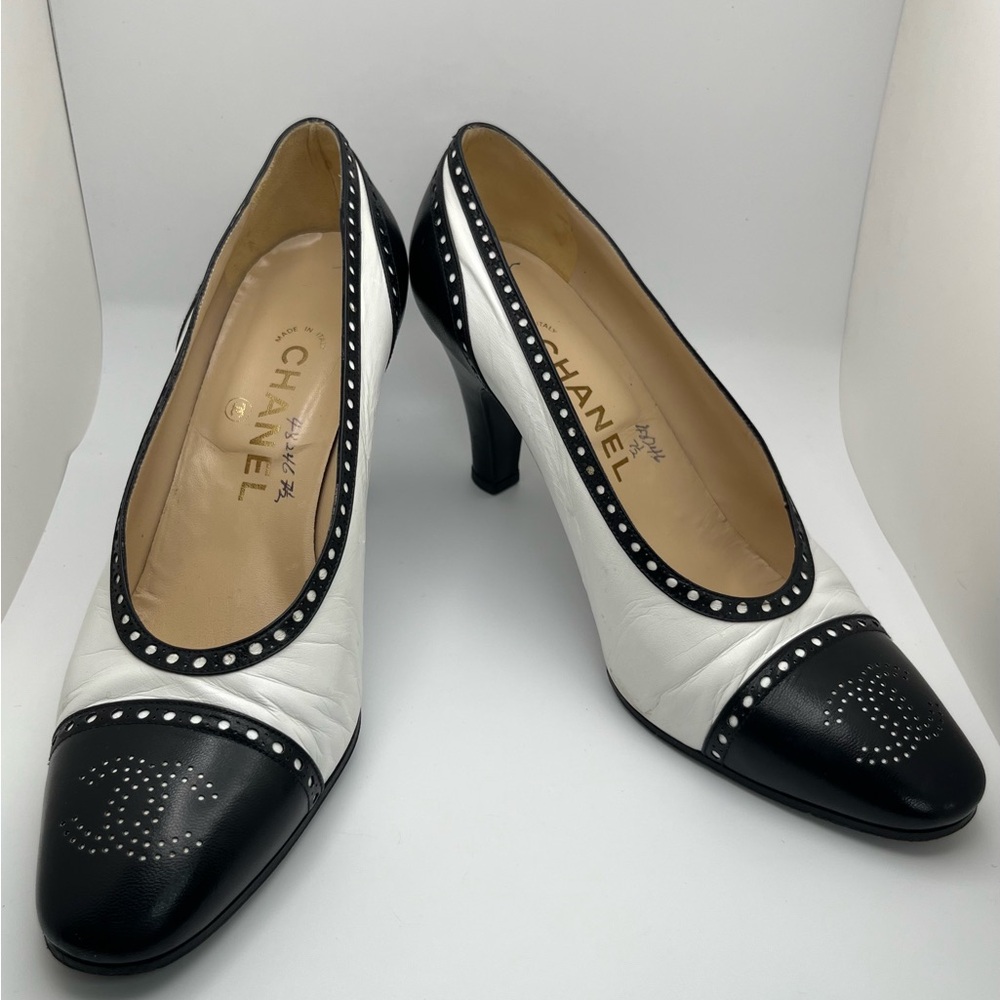 Vintage CHANEL Spectator Pumps / Heels Women’s 7.5 - Picture 8 of 14